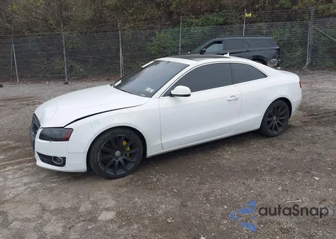 2011 Audi A5 2.0T Premium из США, поврежденный, VIN WAULFAFR5BA083930